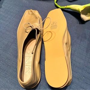 Beautiful NWT Mango leather sandals.